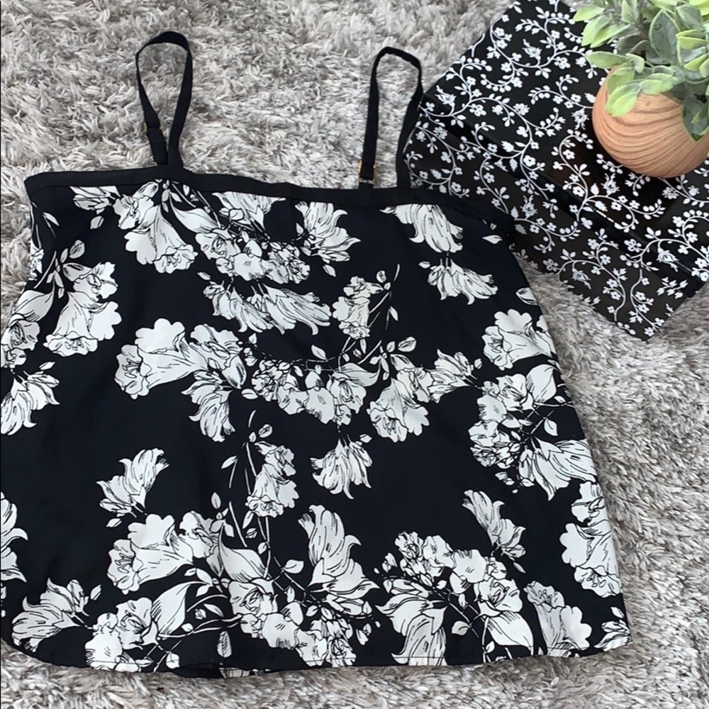 Black and White top